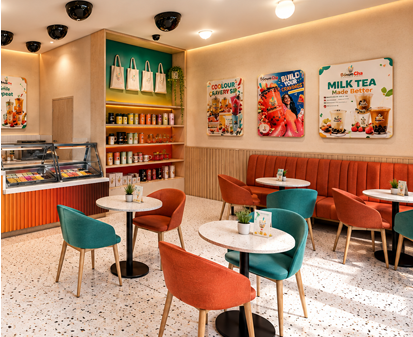Bonum Cha interior with hanging lights